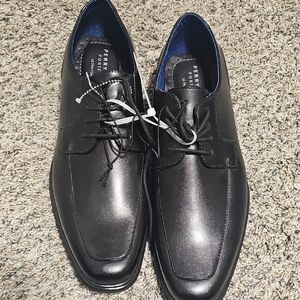 Perry Ellis Men's Black Leather Oxfords